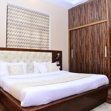 Signature Villa Sonipat Εξωτερικό φωτογραφία