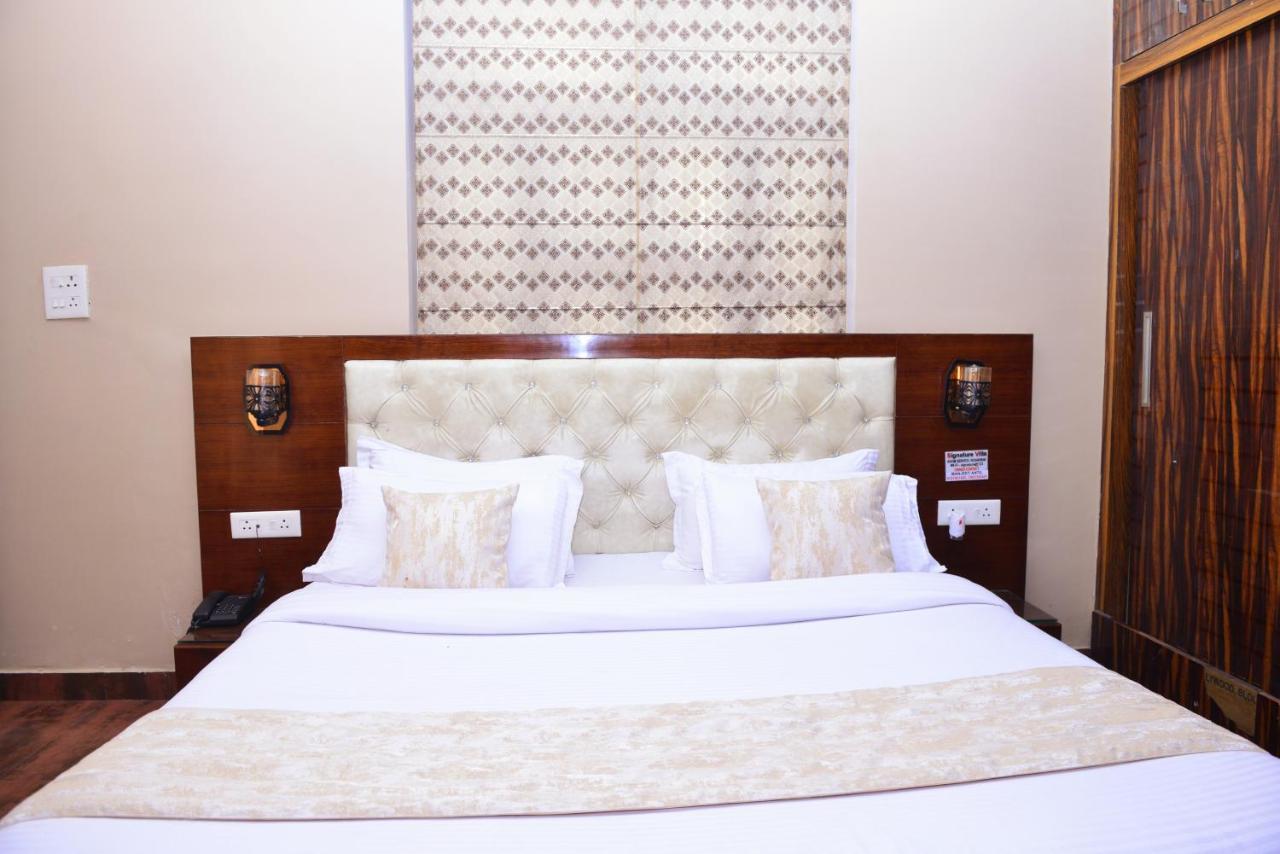 Signature Villa Sonipat Εξωτερικό φωτογραφία